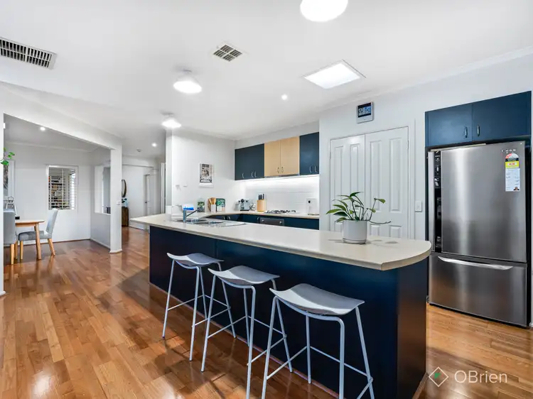 8 Sweet Gum Place, Sandhurst VIC 3977
