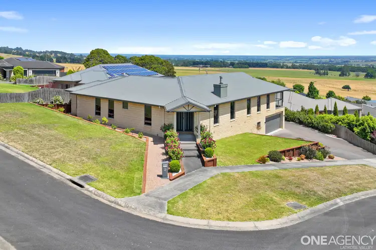 Second view of Homely house listing, 7 Sharnee Court, Moe VIC 3825