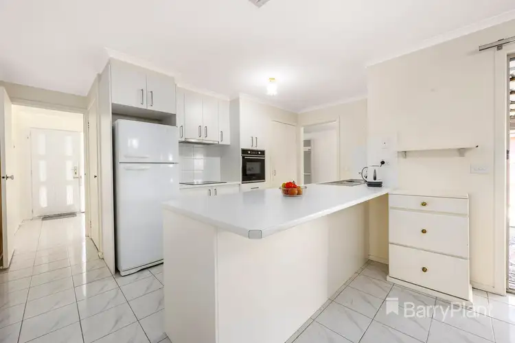 Third view of Homely house listing, 5 Westleigh Court, Mill Park VIC 3082