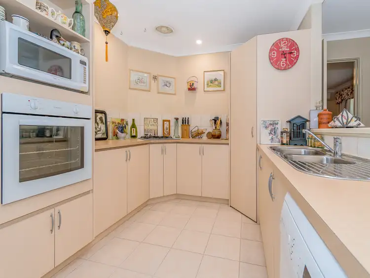 Sixth view of Homely house listing, 4 Purdy Court, Seville Grove WA 6112