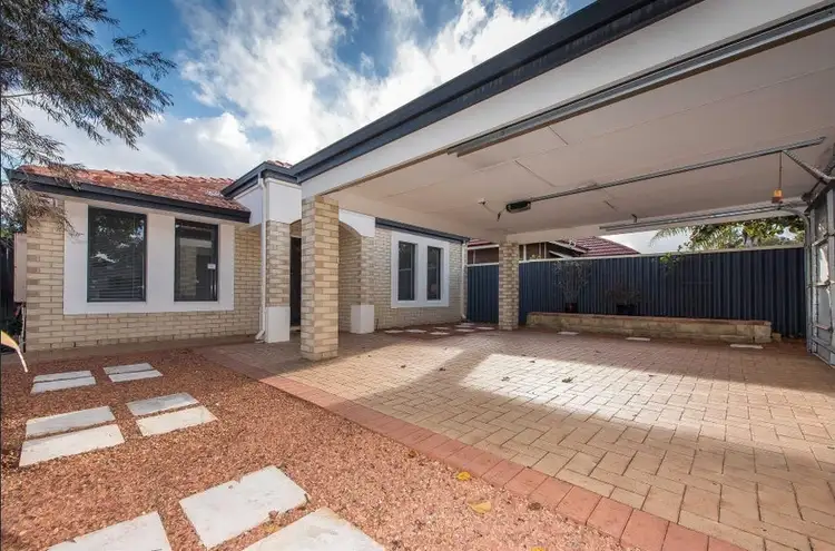 94 Toorak Road