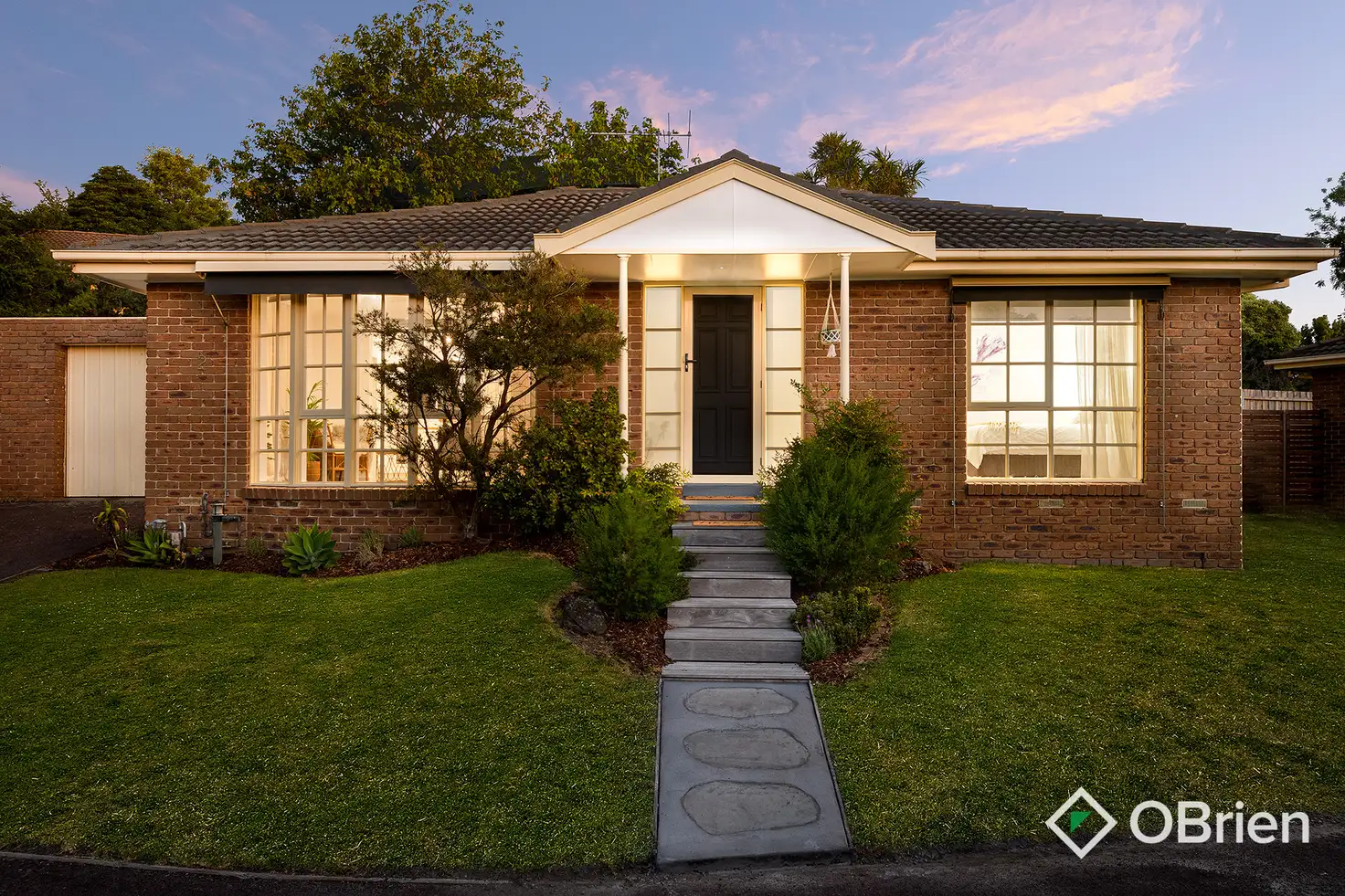 Main view of Homely unit listing, 2/11 Towerhill Road, Frankston South VIC 3199