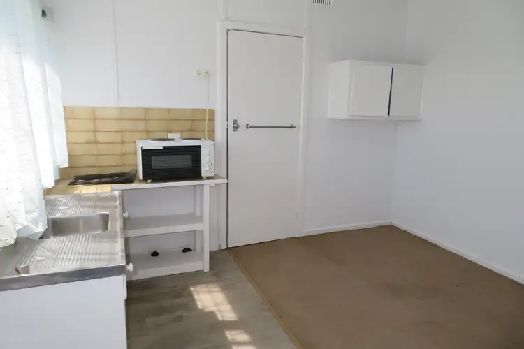 Fourth view of Homely unit listing, 3/229 George Street, Bathurst NSW 2795