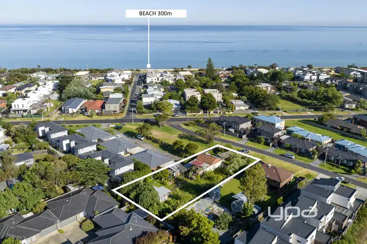 2 Frank Street, Safety Beach VIC 3936