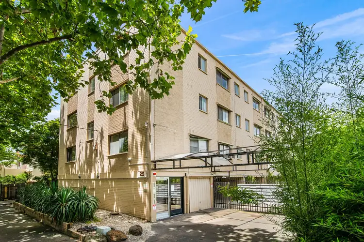 28/25 Redan Street, St Kilda VIC 3182