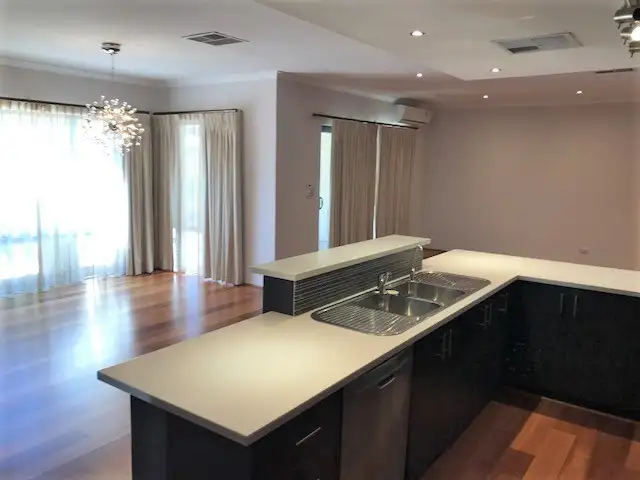Sixth view of Homely house listing, 5 Anchorage Loop, Canning Vale WA 6155