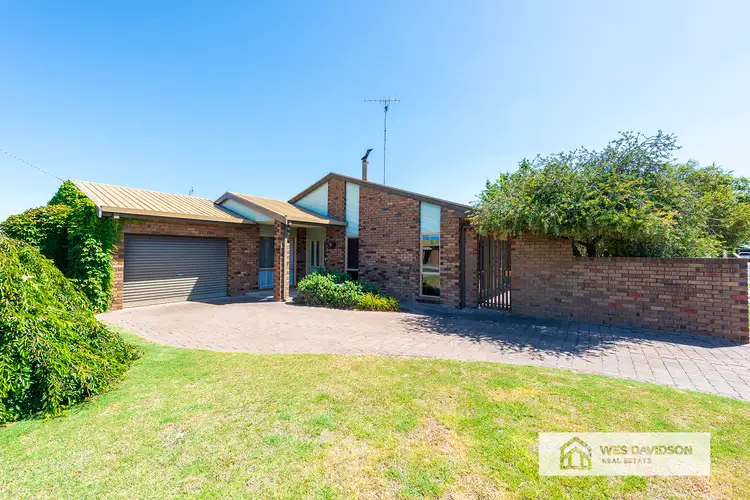 33 Churchill Road, Horsham VIC 3400