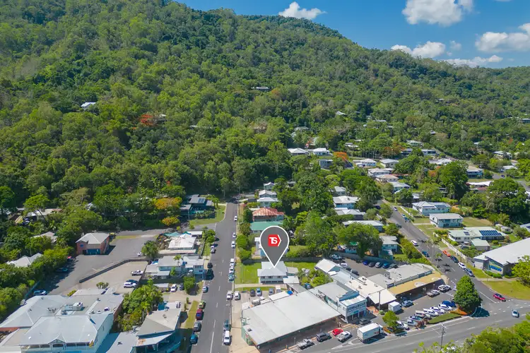 4 Tully Street, Stratford QLD 4870