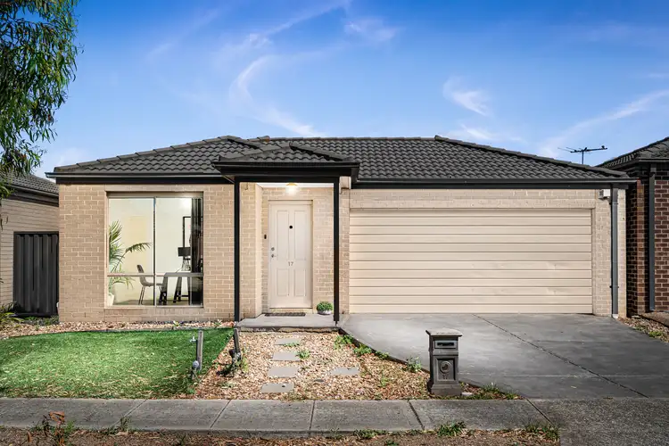 17 Hawkstone Road, Manor Lakes VIC 3024