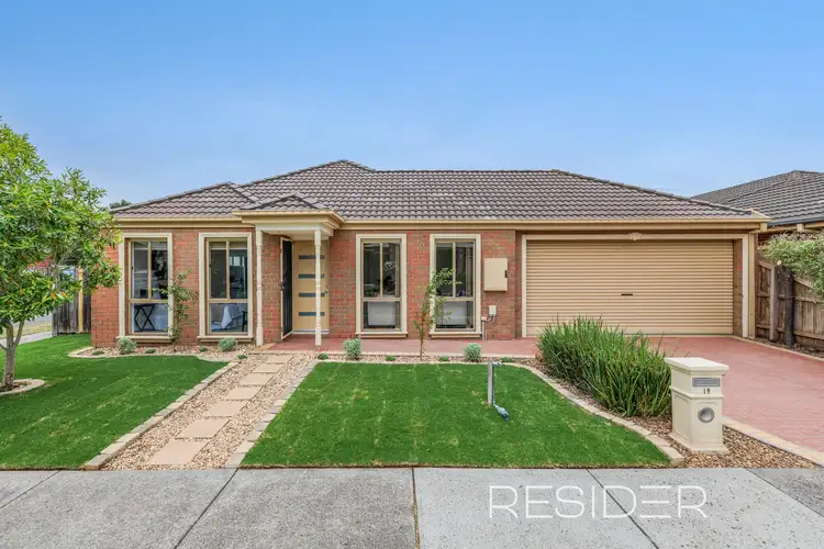 19 Tiffany Grove, South Morang VIC 3752