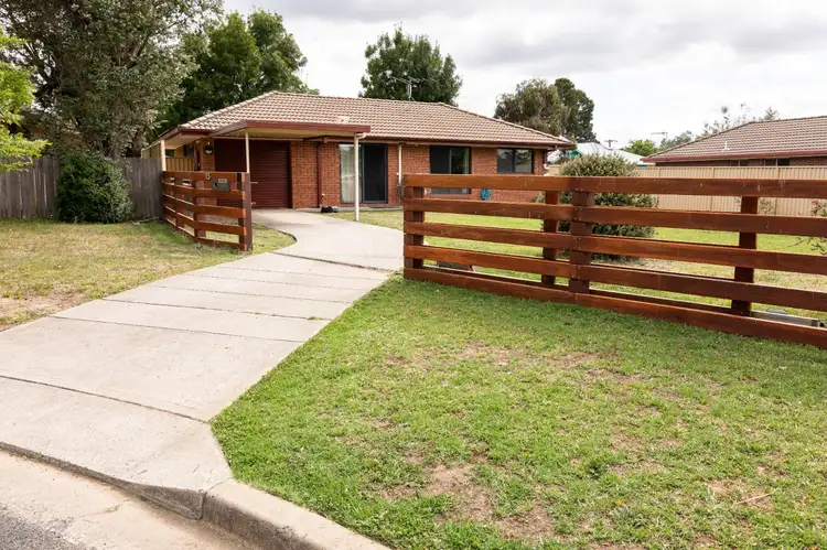 13 Samuelson Crescent, Armidale NSW 2350