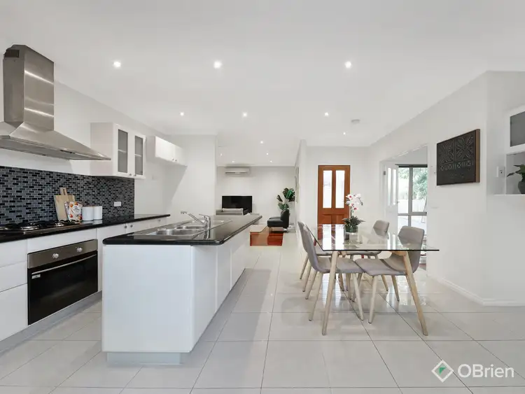 Fifth view of Homely townhouse listing, 2/8 Rudyard Street, Bentleigh East VIC 3165