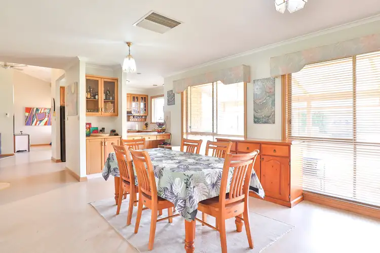 Fifth view of Homely house listing, 2 McKay Place, Mildura VIC 3500