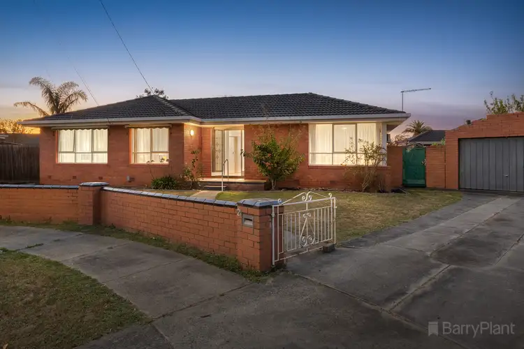 21 Jon Place, Keysborough VIC 3173