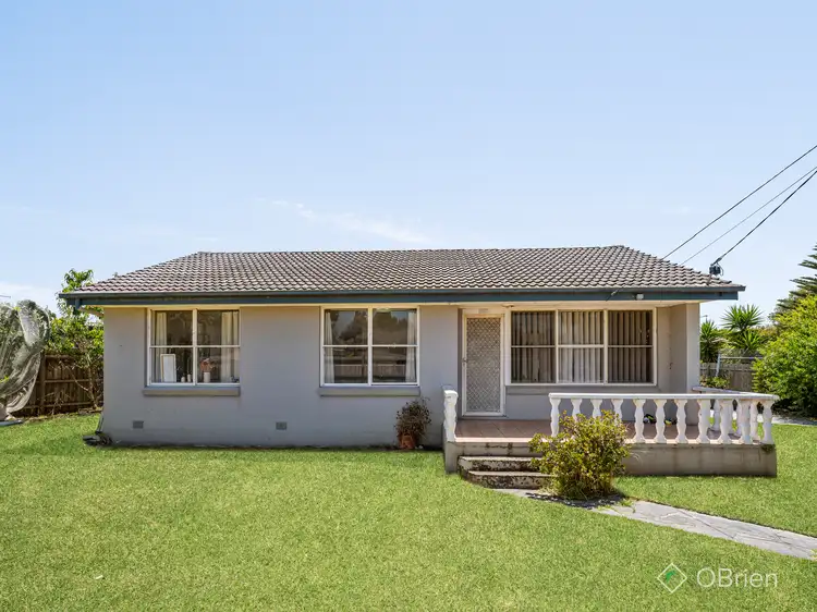 1 Mulberry Crescent, Frankston North VIC 3200