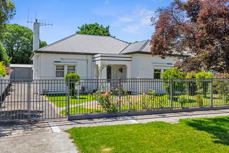 Main view of Homely house listing, 8 Royal Avenue, Kennington VIC 3550