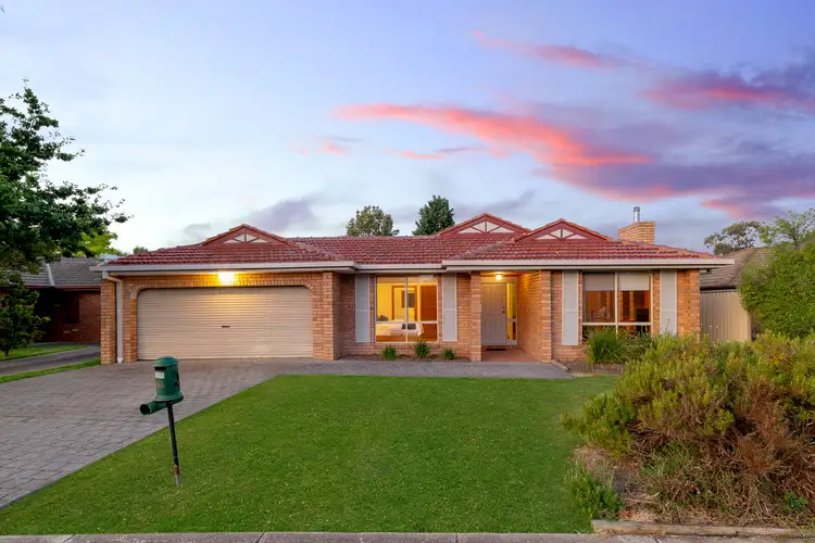 24 Lady Nelson Way, Taylors Lakes VIC 3038