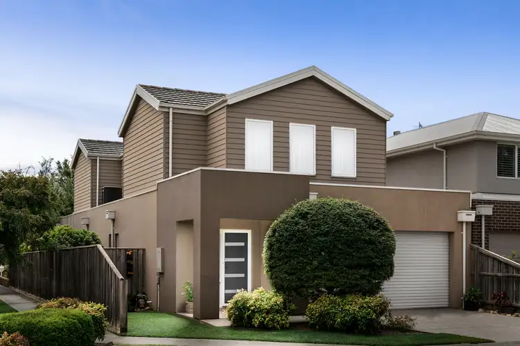 32 Trish Walk, Werribee VIC 3030
