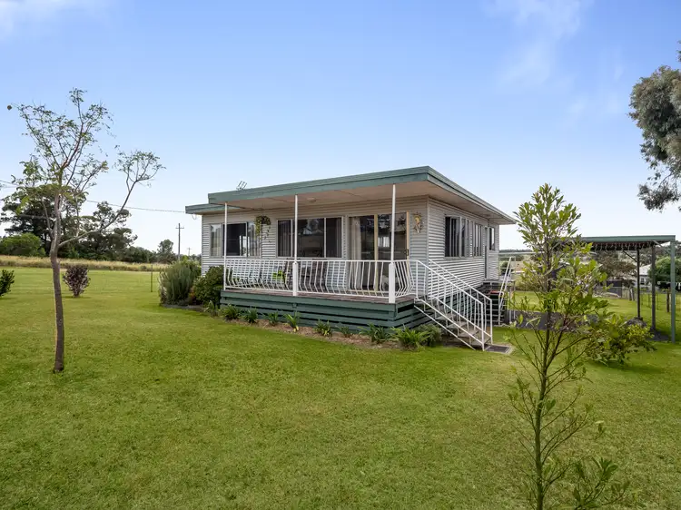 33 Church Street, Peranga QLD 4352
