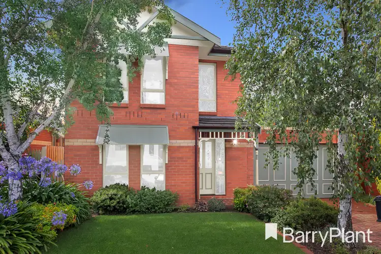 Main view of Homely townhouse listing, 5 Silverbirch Rise, Mill Park VIC 3082