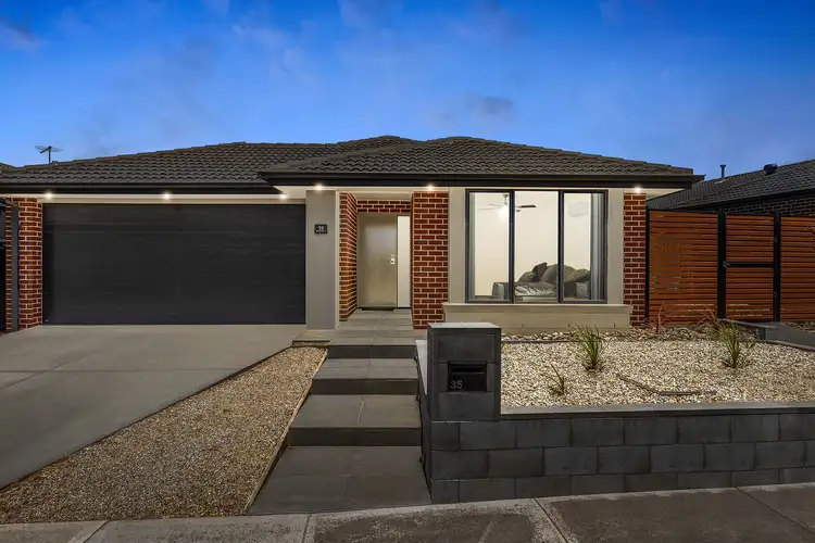 35 Hehr Street, Doreen VIC 3754