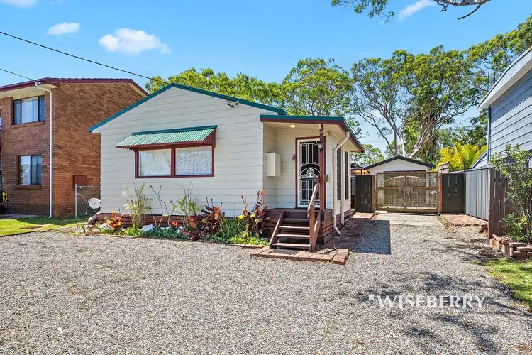 75 Acacia Avenue, Lake Munmorah NSW 2259