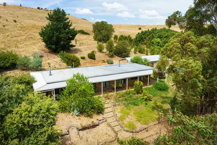 7164 Midland Highway, Guildford VIC 3451