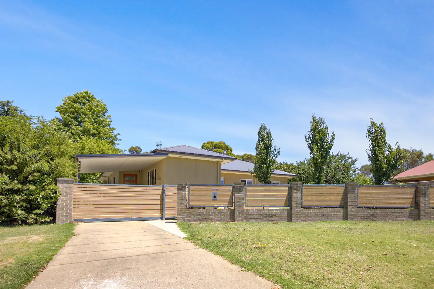 Main view of Homely house listing, 11 Fiona Place, Armidale NSW 2350