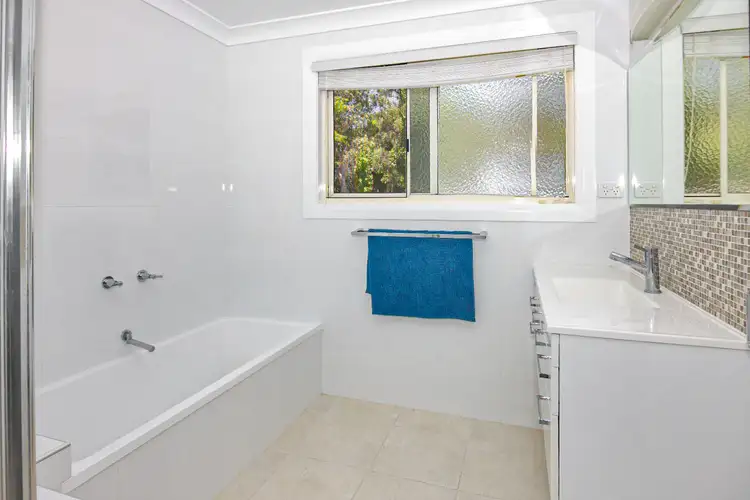 Fourth view of Homely house listing, 11 Fiona Place, Armidale NSW 2350