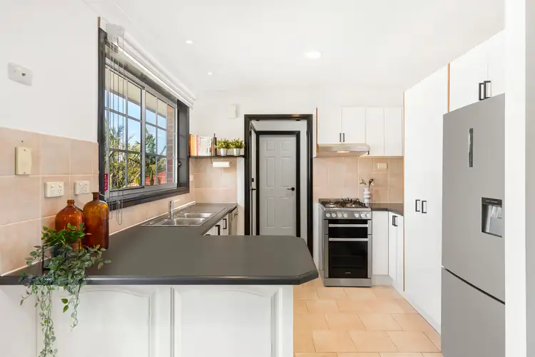 Fifth view of Homely villa listing, 1/4A William Street, Figtree NSW 2525