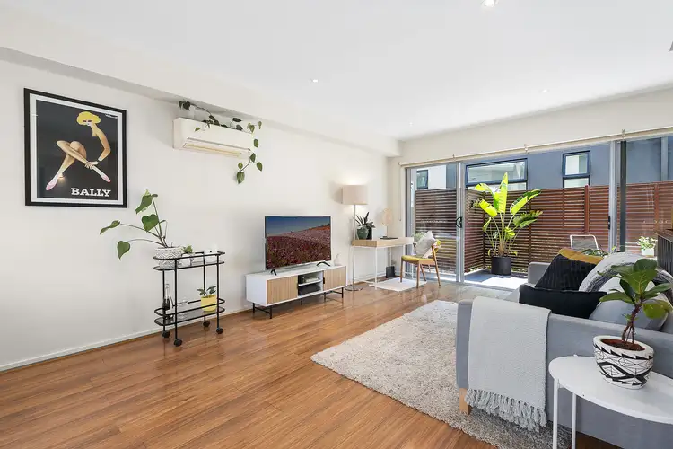 4/6 Rosamond Road, Footscray VIC 3011