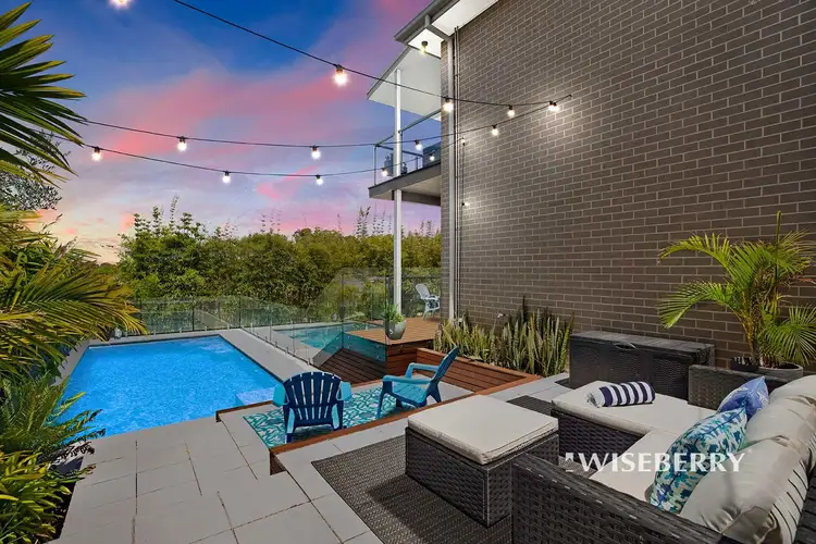 2 Maroubra Close, Wadalba NSW 2259