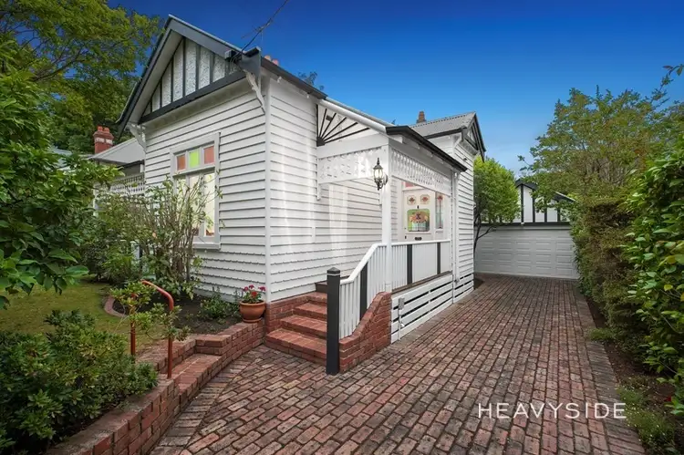 16 Golding Street, Canterbury VIC 3126