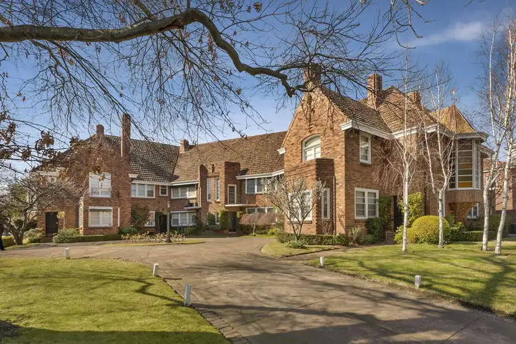 2/284 Williams Road