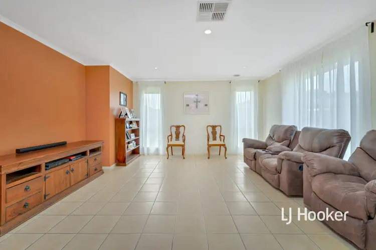 Fourth view of Homely house listing, 9 Narelle Court, Skye VIC 3977
