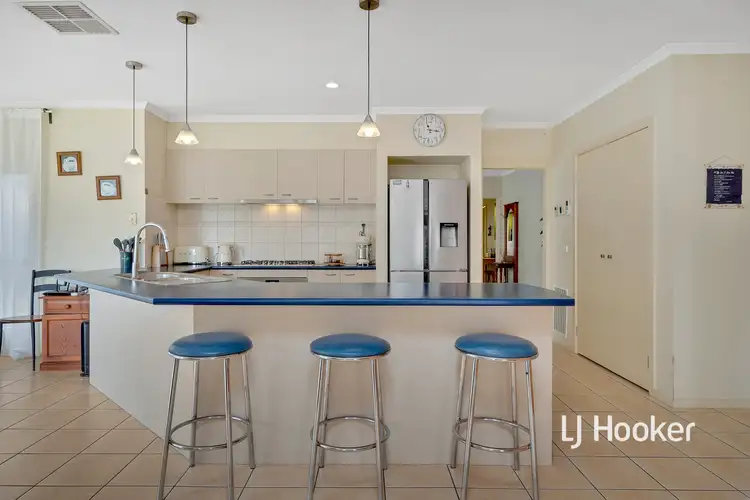 Sixth view of Homely house listing, 9 Narelle Court, Skye VIC 3977