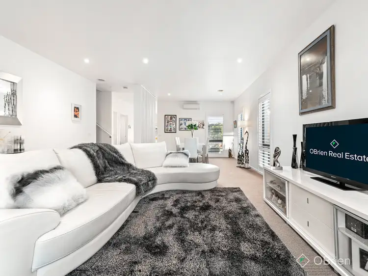 Second view of Homely house listing, 7 Niblick Circuit, Sandhurst VIC 3977