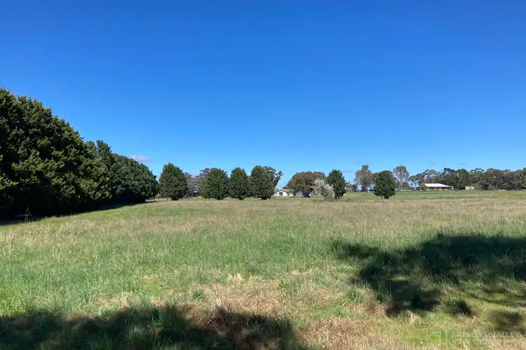 Second view of Homely rural property listing, 2 Ashton Court, Rosedale VIC 3847