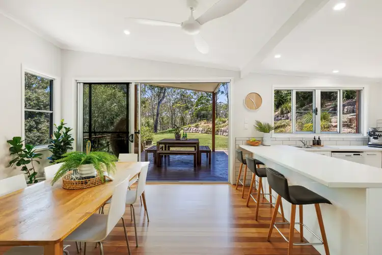 4 Fairholme Street, Mount Lofty QLD 4350
