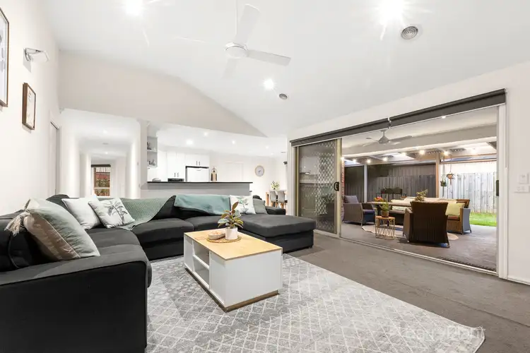 Third view of Homely house listing, 2 Maxim Court, Drouin VIC 3818