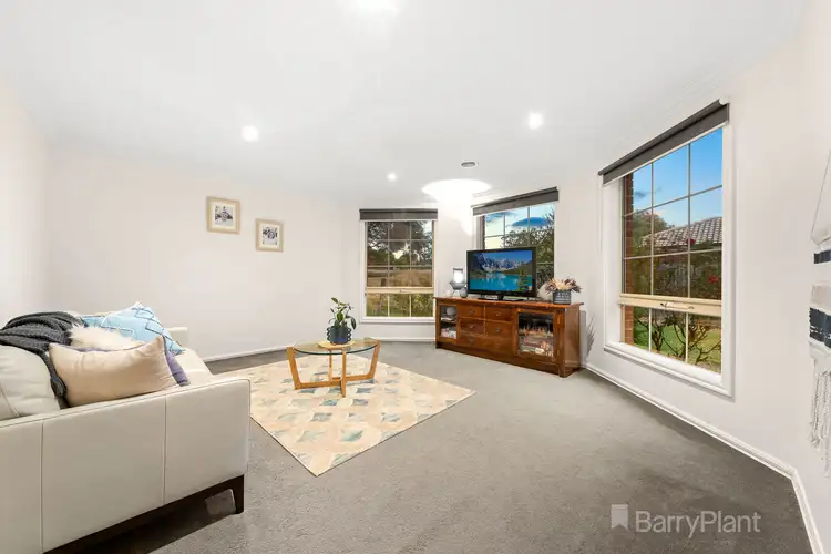 Sixth view of Homely house listing, 2 Maxim Court, Drouin VIC 3818