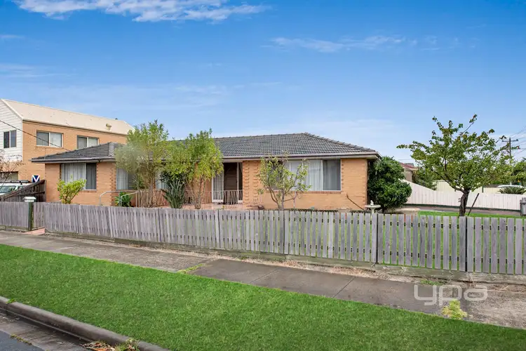 23 Elmhurst Road, Gladstone Park VIC 3043