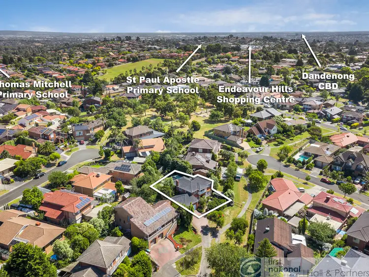 Second view of Homely house listing, 7 Theresa Gardens, Endeavour Hills VIC 3802