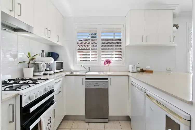 Second view of Homely unit listing, 16/11 Rowe Street, Freshwater NSW 2096