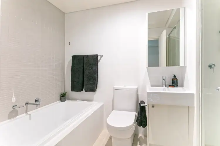 Fifth view of Homely apartment listing, 4/72-74 Pacific Parade, Dee Why NSW 2099