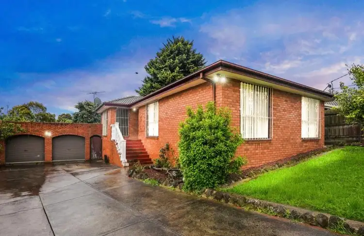 8 Kim Close, Meadow Heights VIC 3048