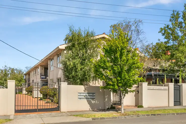 11/10 Ardoch Street, Essendon VIC 3040