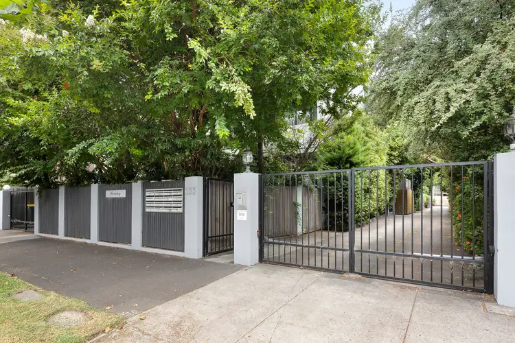 11/133 Brighton Road, Elwood VIC 3184
