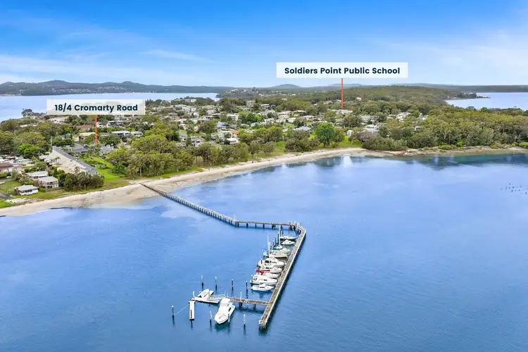 18/4 Cromarty Road, Soldiers Point NSW 2317