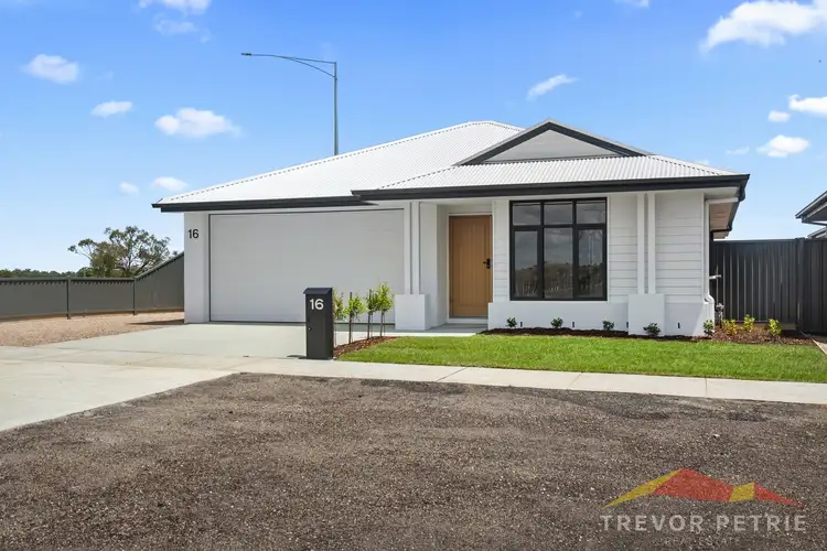 16 Sells Road, Lucas VIC 3350